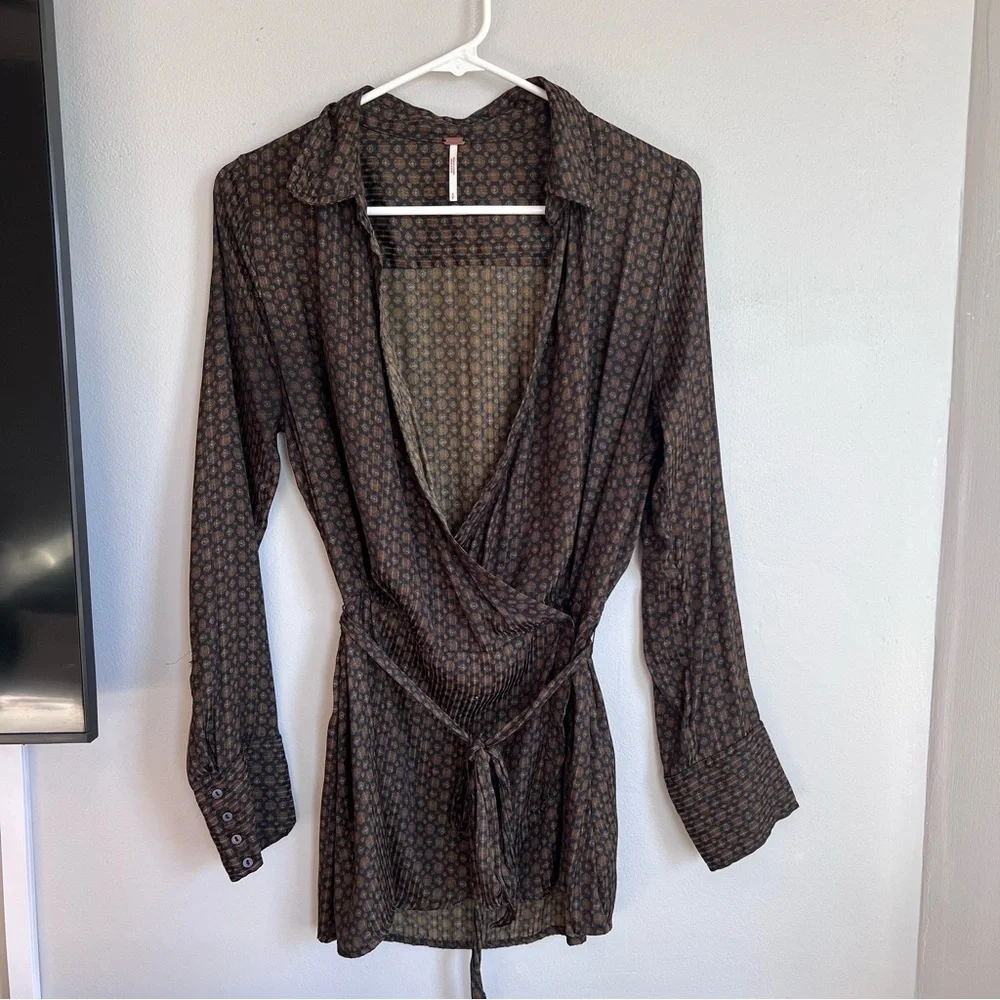 Free People Arlo Wrap‎ Top Brown Black Print S